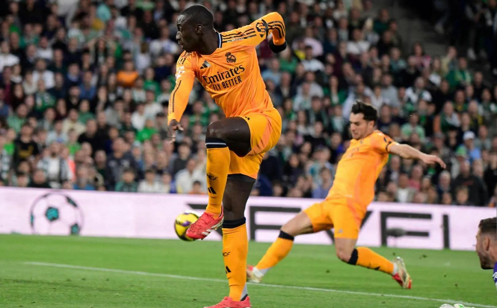 爱游戏体育关于西甲赛程吃紧，塞维利亚转会期强势反弹，引发热议，高层口径保持一致的信息