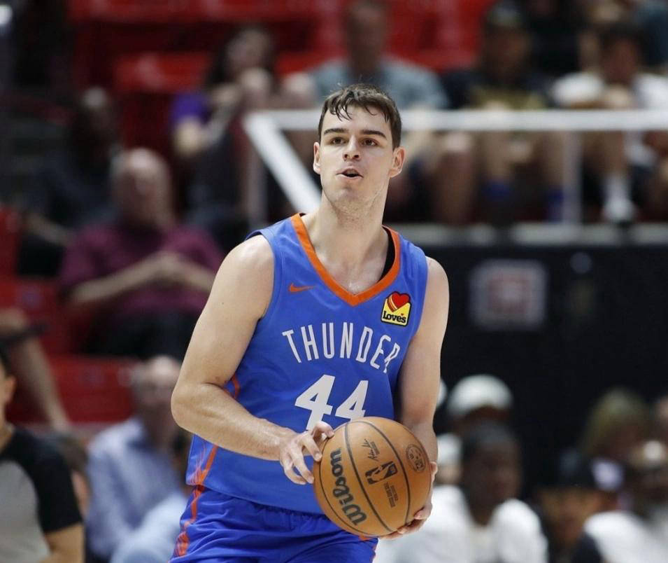 爱游戏体育俄克拉荷马雷霆迎葡超关键赛，赛前更衣室发声，震撼外界，训练强度明显提升的简单介绍